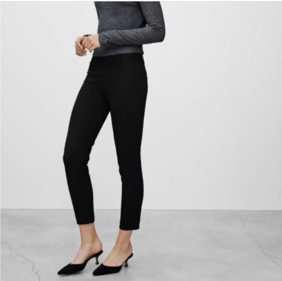 Aritzia/Babaton - Picture 3 of 3